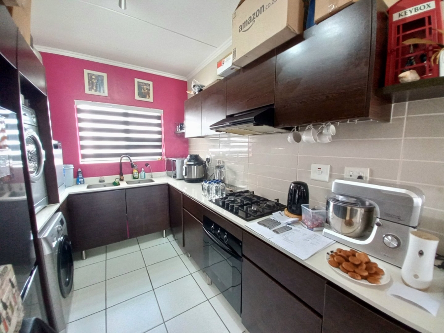 2 Bedroom Property for Sale in Modderfontein Gauteng