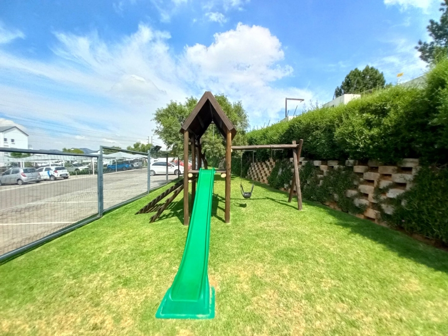 2 Bedroom Property for Sale in Modderfontein Gauteng