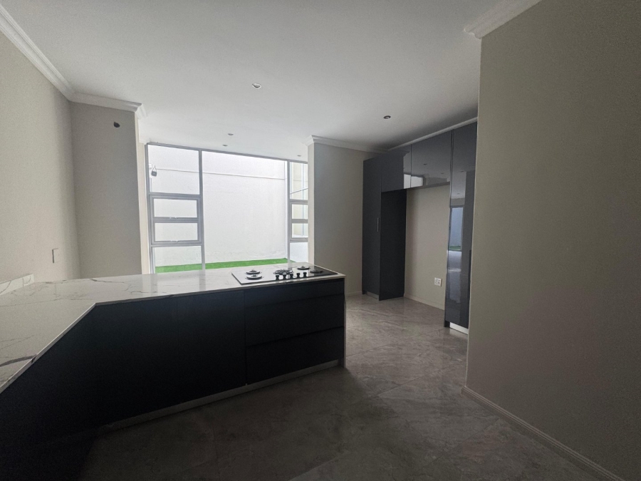 To Let 5 Bedroom Property for Rent in Hyde Park Gauteng