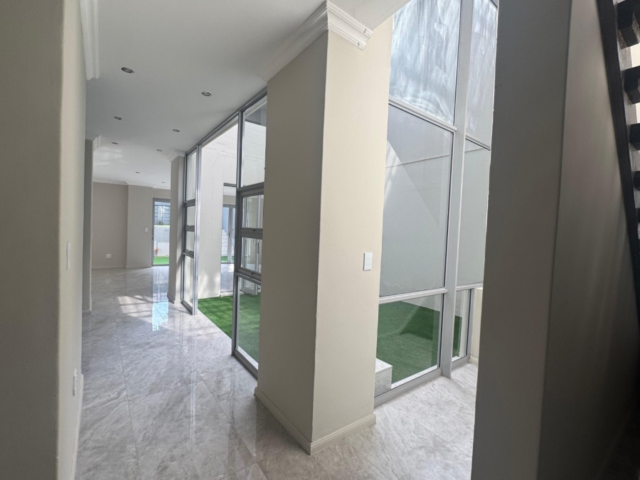 To Let 5 Bedroom Property for Rent in Hyde Park Gauteng