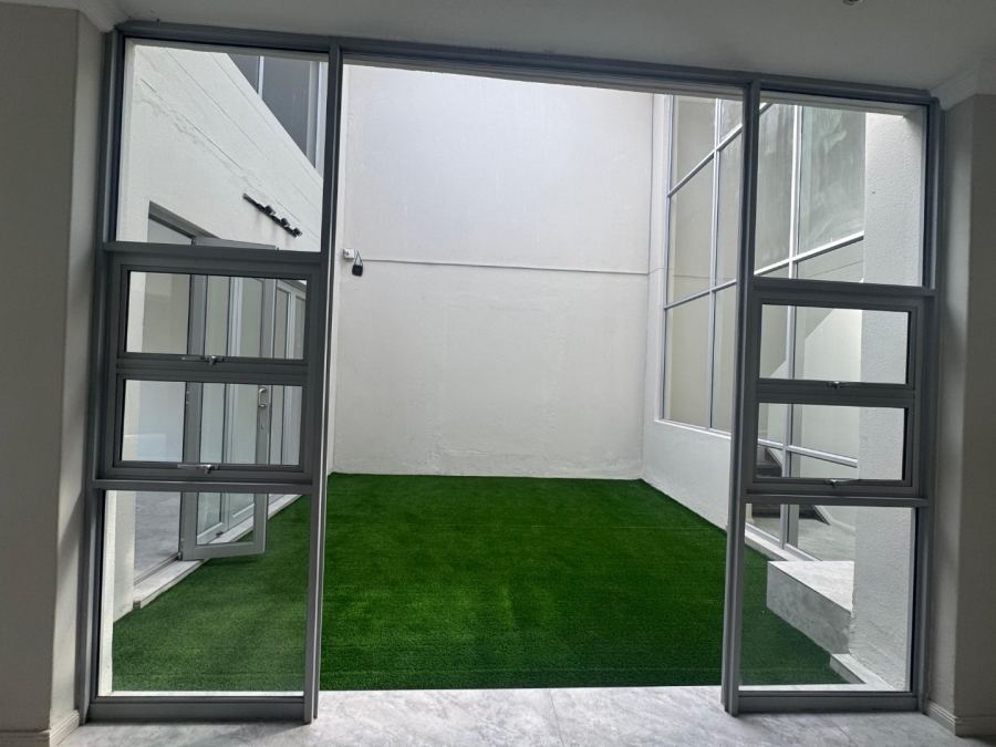 To Let 5 Bedroom Property for Rent in Hyde Park Gauteng