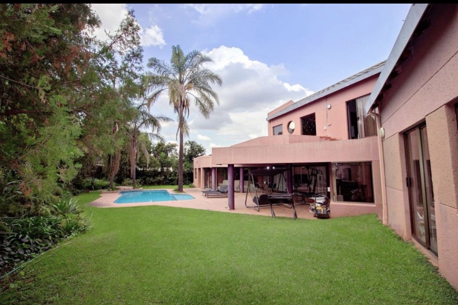 To Let 5 Bedroom Property for Rent in Hurlingham Gardens Gauteng