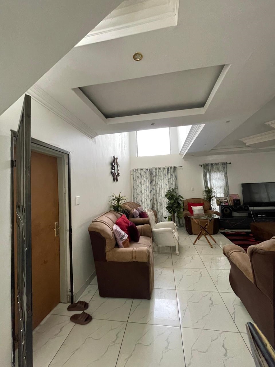 5 Bedroom Property for Sale in Karenpark Gauteng