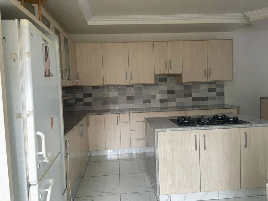 5 Bedroom Property for Sale in Karenpark Gauteng