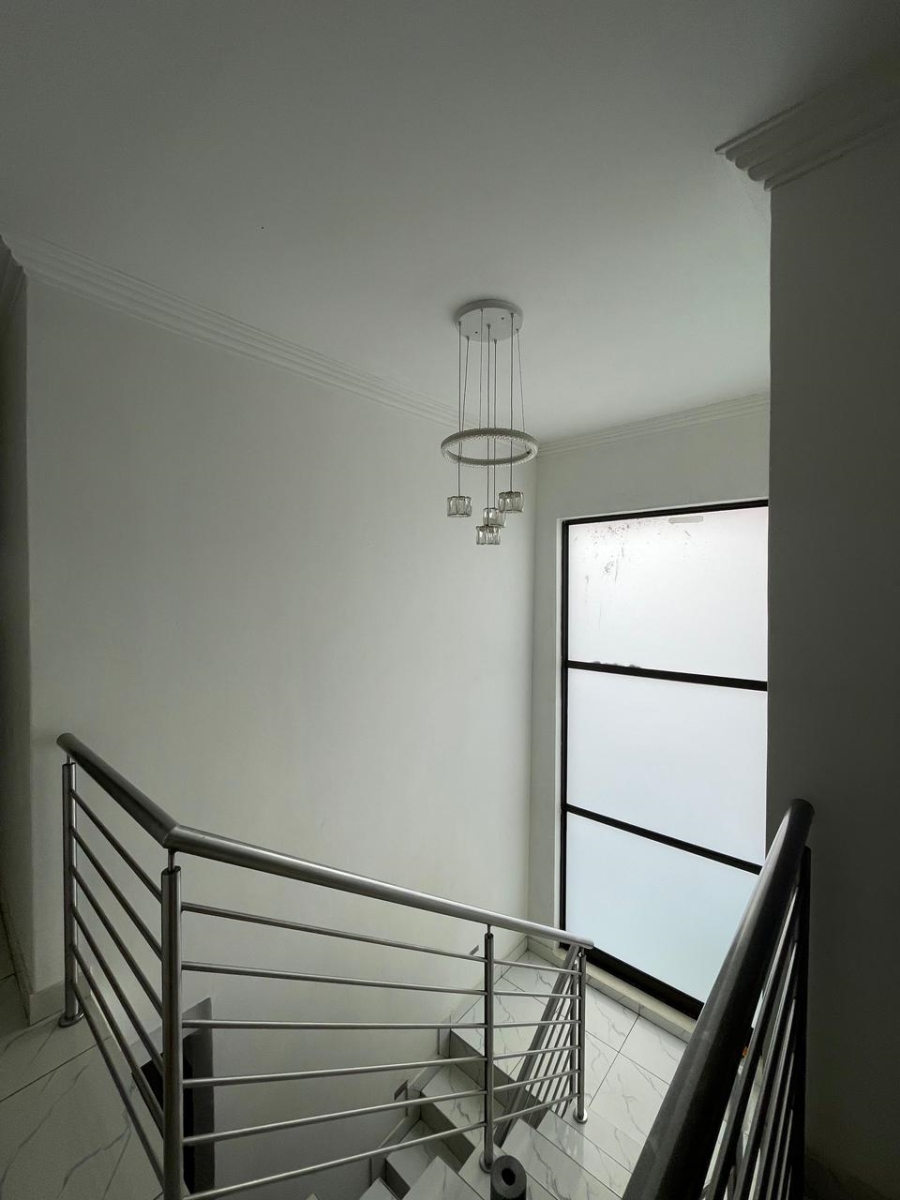 5 Bedroom Property for Sale in Karenpark Gauteng