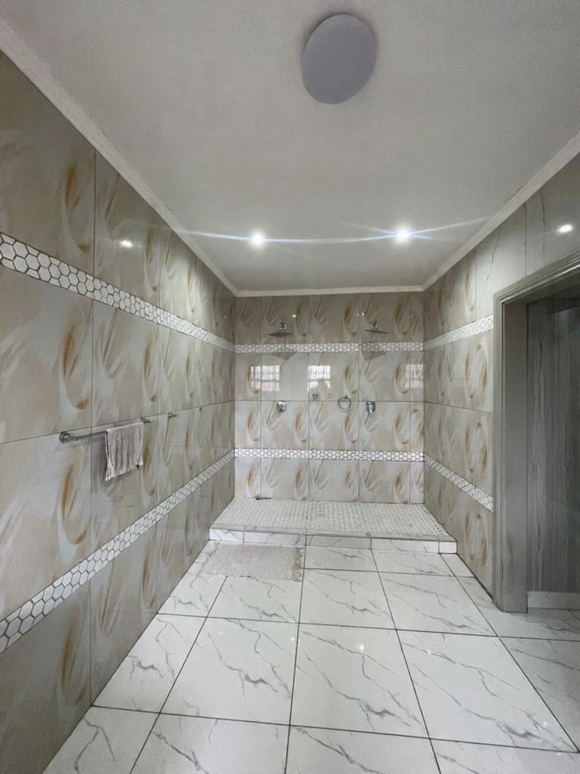 5 Bedroom Property for Sale in Karenpark Gauteng