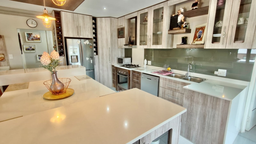 4 Bedroom Property for Sale in Vaal Marina Gauteng