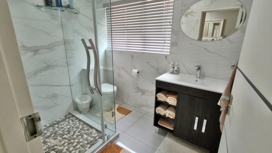 4 Bedroom Property for Sale in Vaal Marina Gauteng