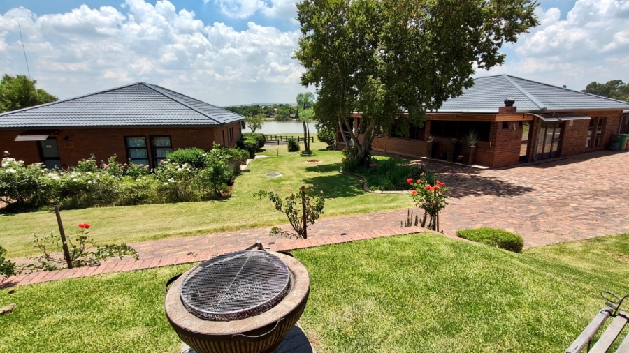4 Bedroom Property for Sale in Vaal Marina Gauteng