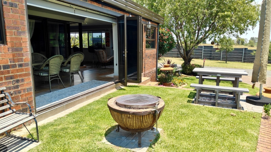 4 Bedroom Property for Sale in Vaal Marina Gauteng