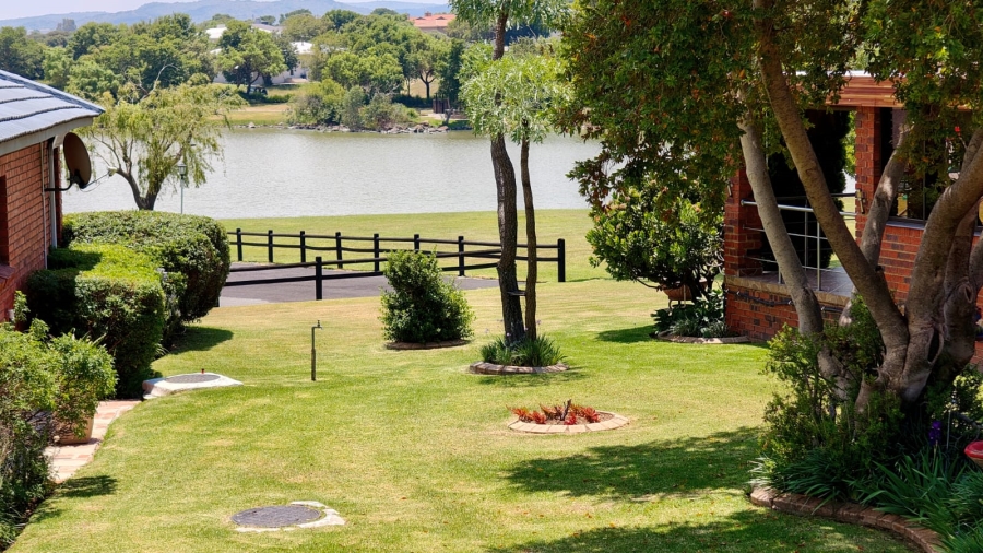 4 Bedroom Property for Sale in Vaal Marina Gauteng