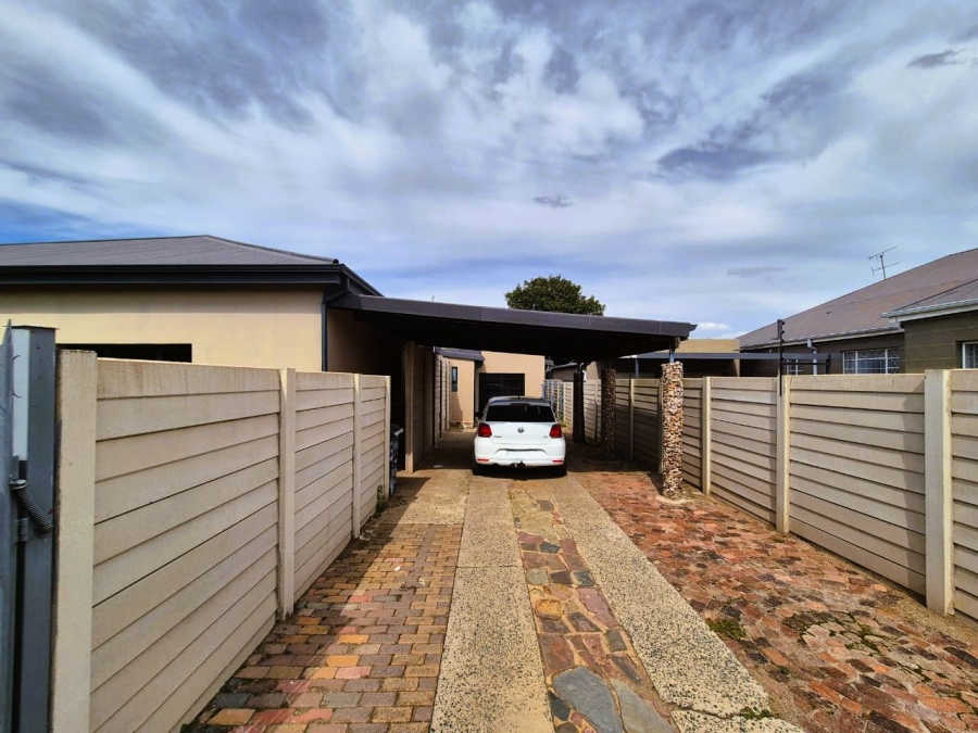 3 Bedroom Property for Sale in Glenvarloch Gauteng