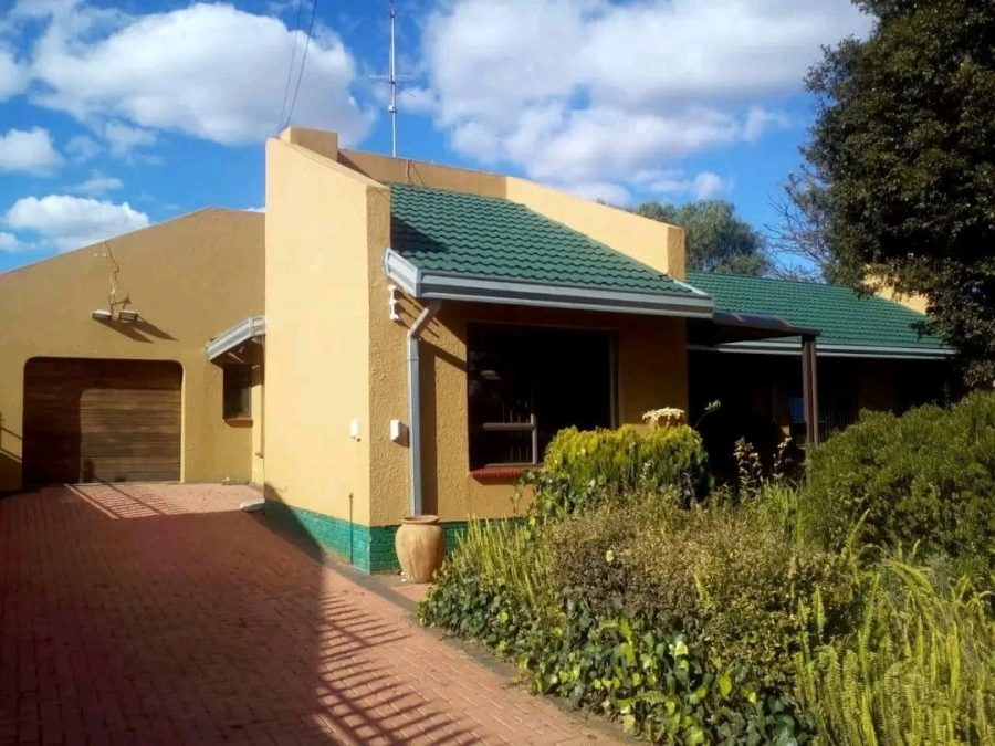 4 Bedroom Property for Sale in Greenhills Ext 3 Gauteng