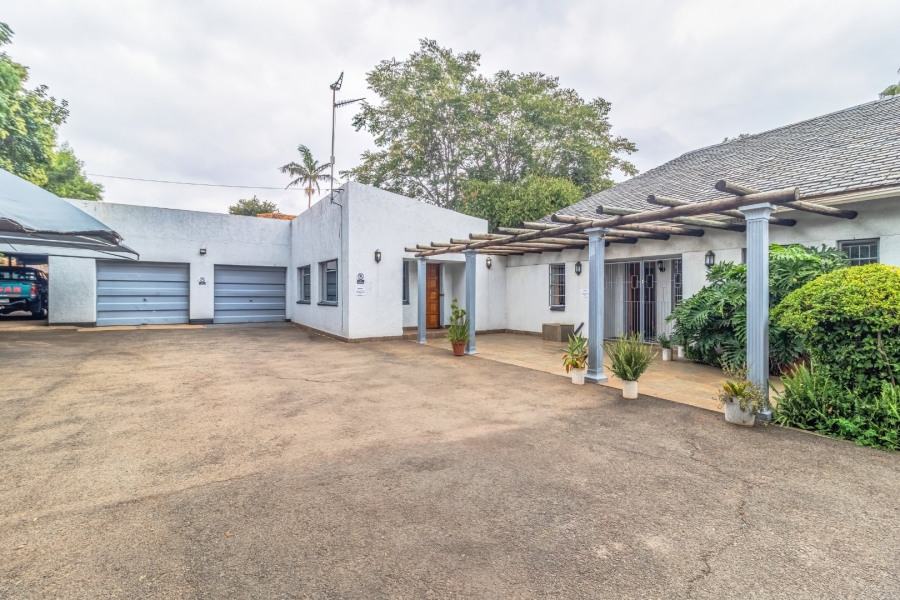 6 Bedroom Property for Sale in Bedfordview Gauteng