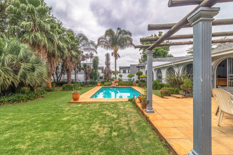 6 Bedroom Property for Sale in Bedfordview Gauteng
