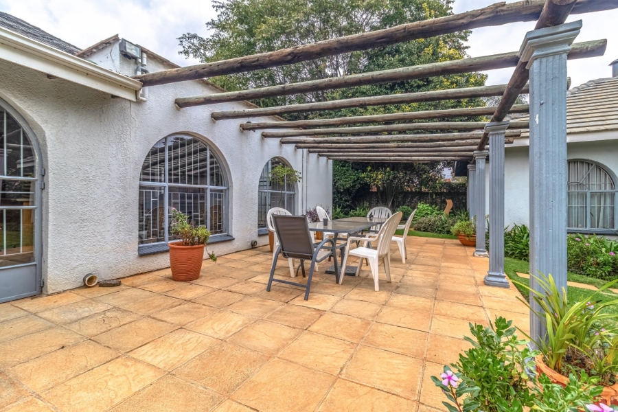 6 Bedroom Property for Sale in Bedfordview Gauteng