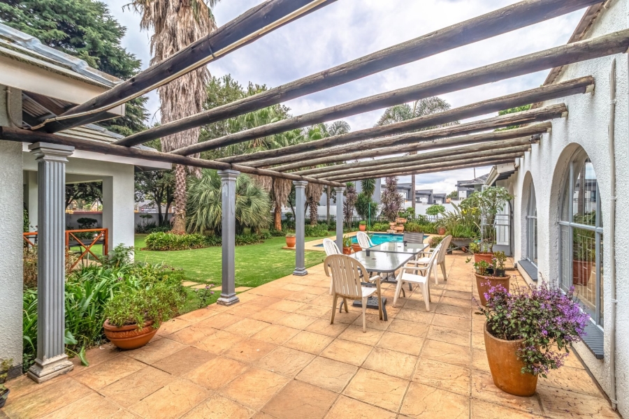 6 Bedroom Property for Sale in Bedfordview Gauteng