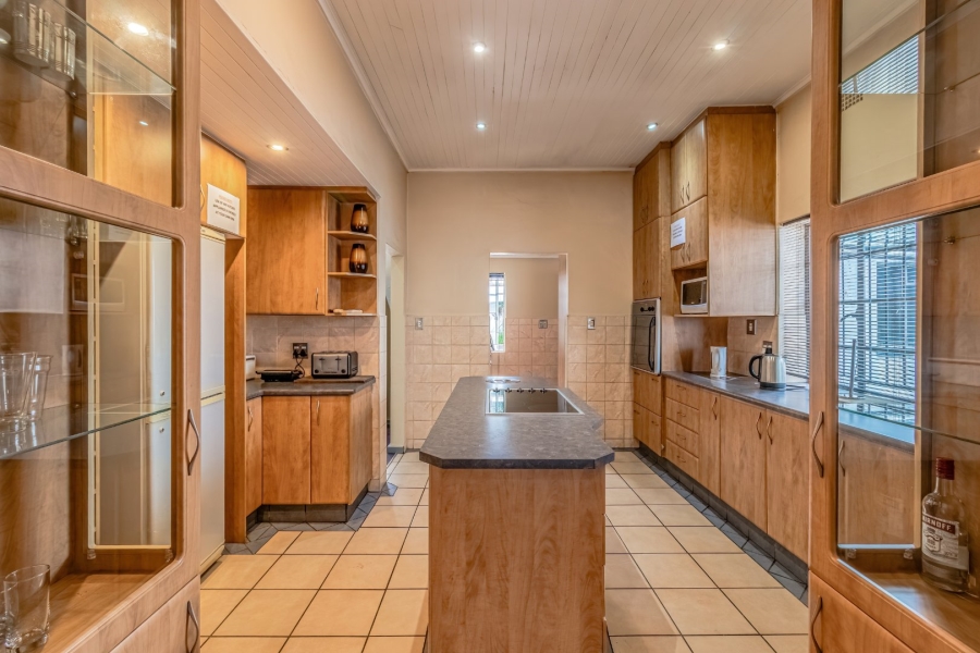 6 Bedroom Property for Sale in Bedfordview Gauteng