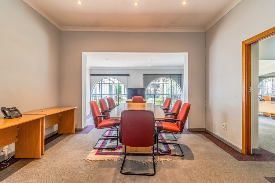 6 Bedroom Property for Sale in Bedfordview Gauteng