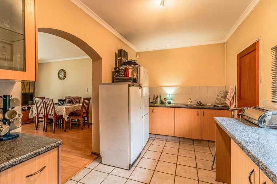 6 Bedroom Property for Sale in Bedfordview Gauteng