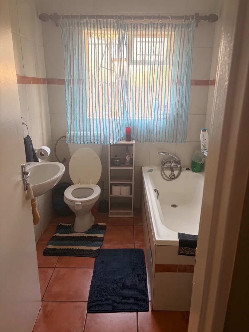 To Let 2 Bedroom Property for Rent in Shangrila Gauteng
