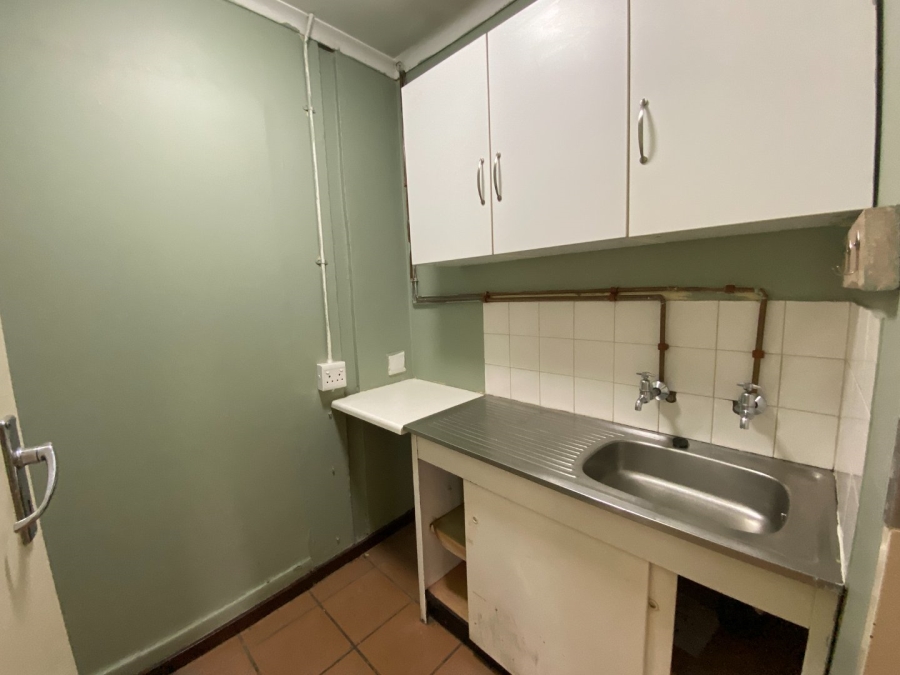 To Let Commercial Property for Rent in Hennopspark Industrial Gauteng