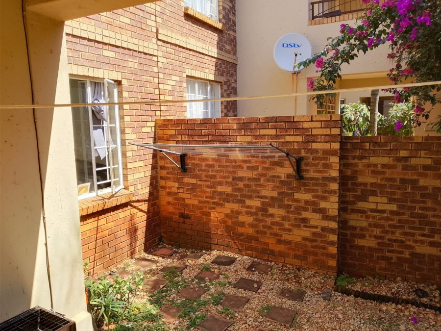 2 Bedroom Property for Sale in Equestria Gauteng