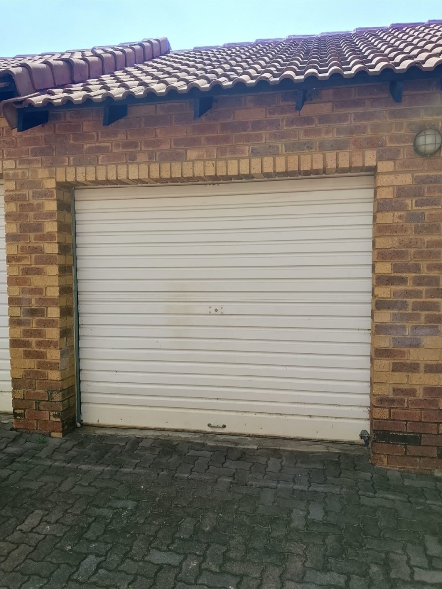 2 Bedroom Property for Sale in Equestria Gauteng