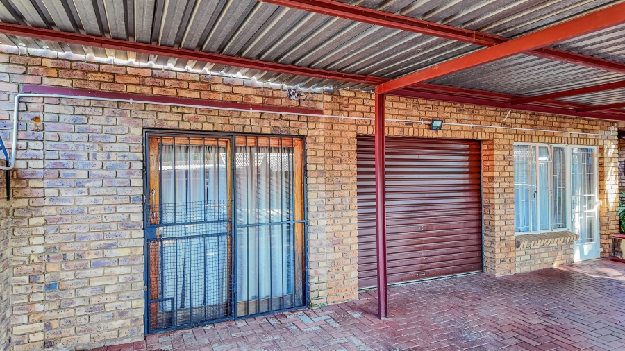 3 Bedroom Property for Sale in Doornpoort Gauteng
