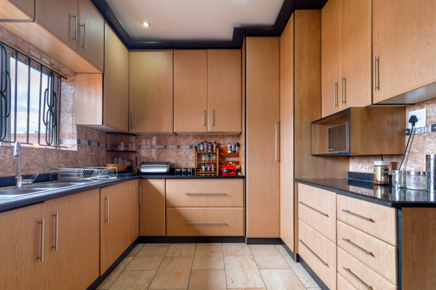 3 Bedroom Property for Sale in Crosby Gauteng