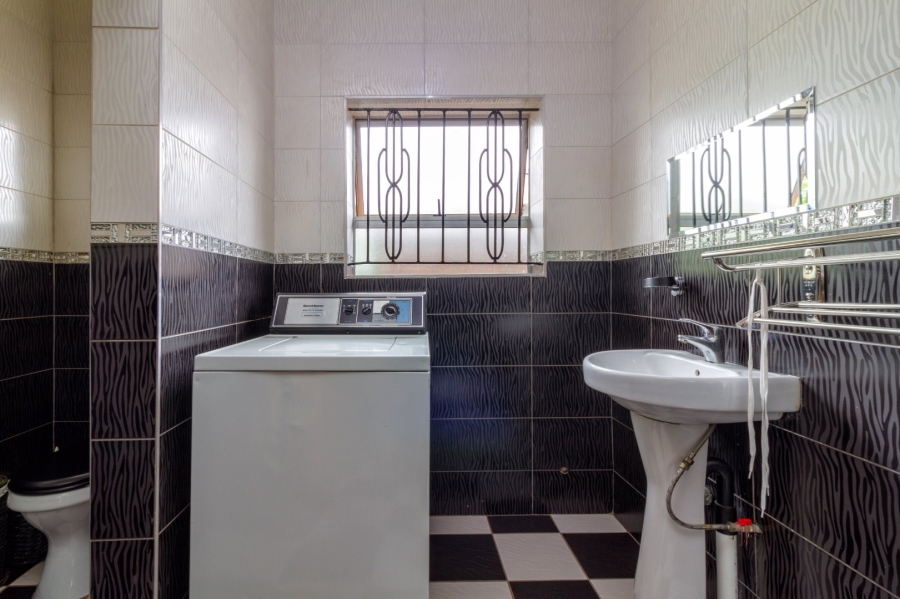 3 Bedroom Property for Sale in Crosby Gauteng