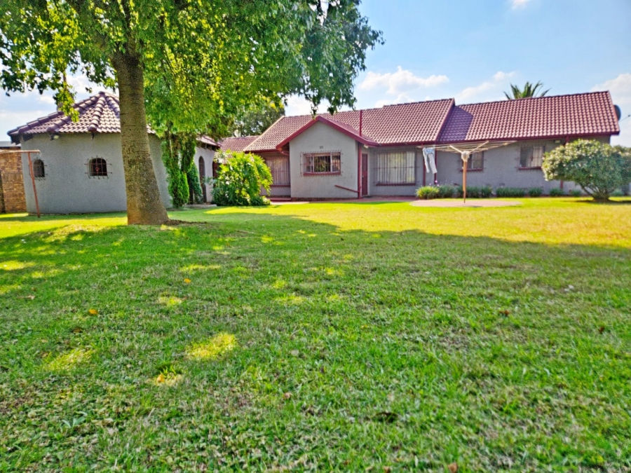 4 Bedroom Property for Sale in Norkem Park Gauteng