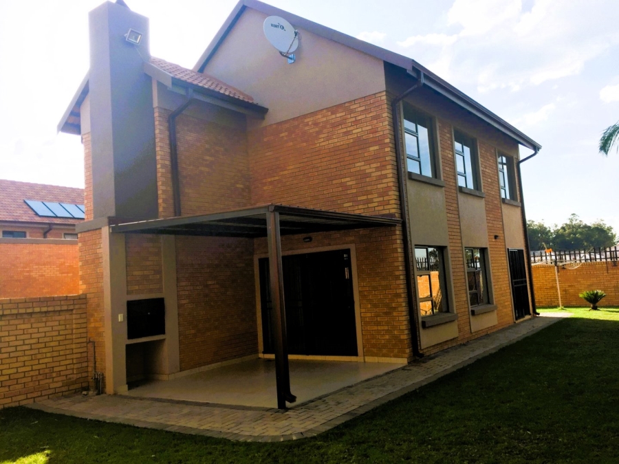 3 Bedroom Property for Sale in Equestria Gauteng