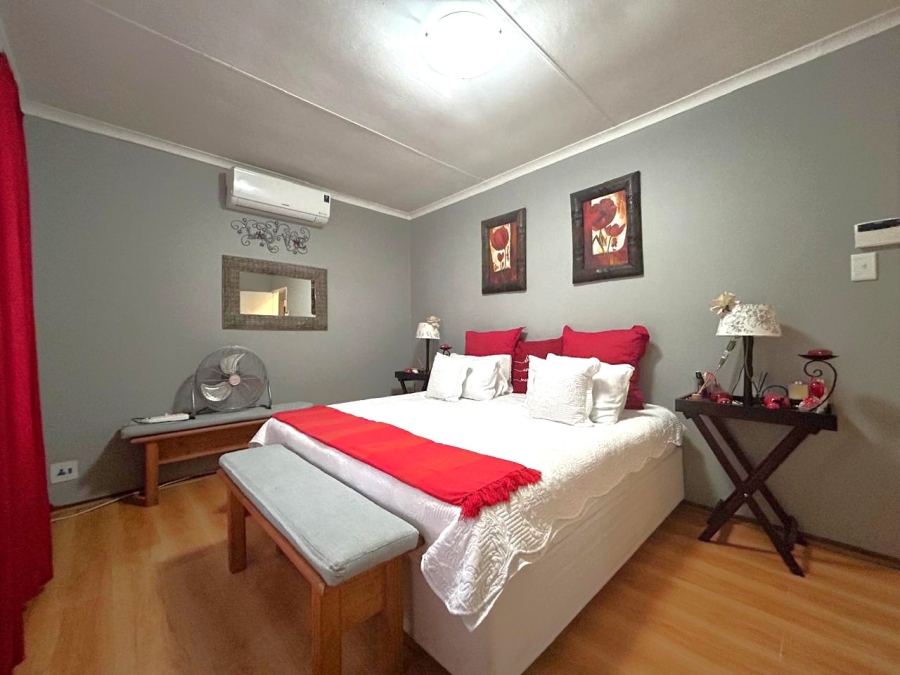 3 Bedroom Property for Sale in Highveld Gauteng