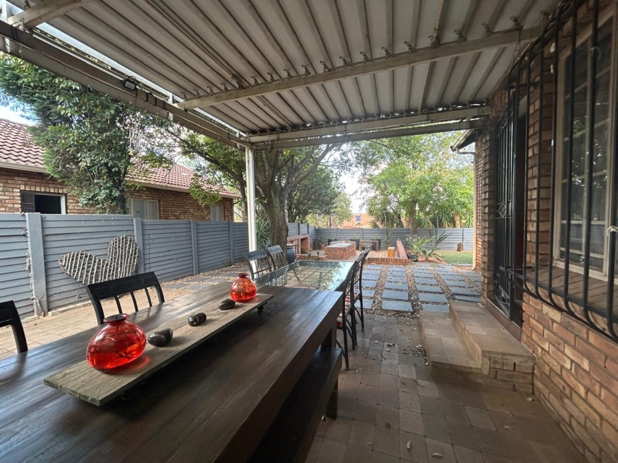 3 Bedroom Property for Sale in Highveld Gauteng