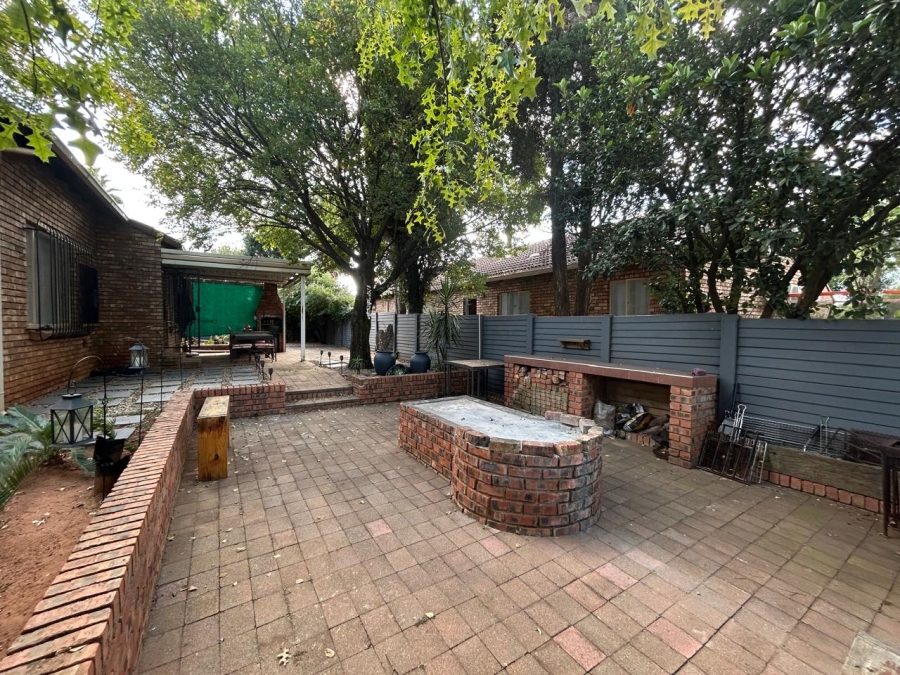 3 Bedroom Property for Sale in Highveld Gauteng