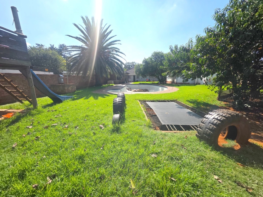 4 Bedroom Property for Sale in Strubenvale Gauteng