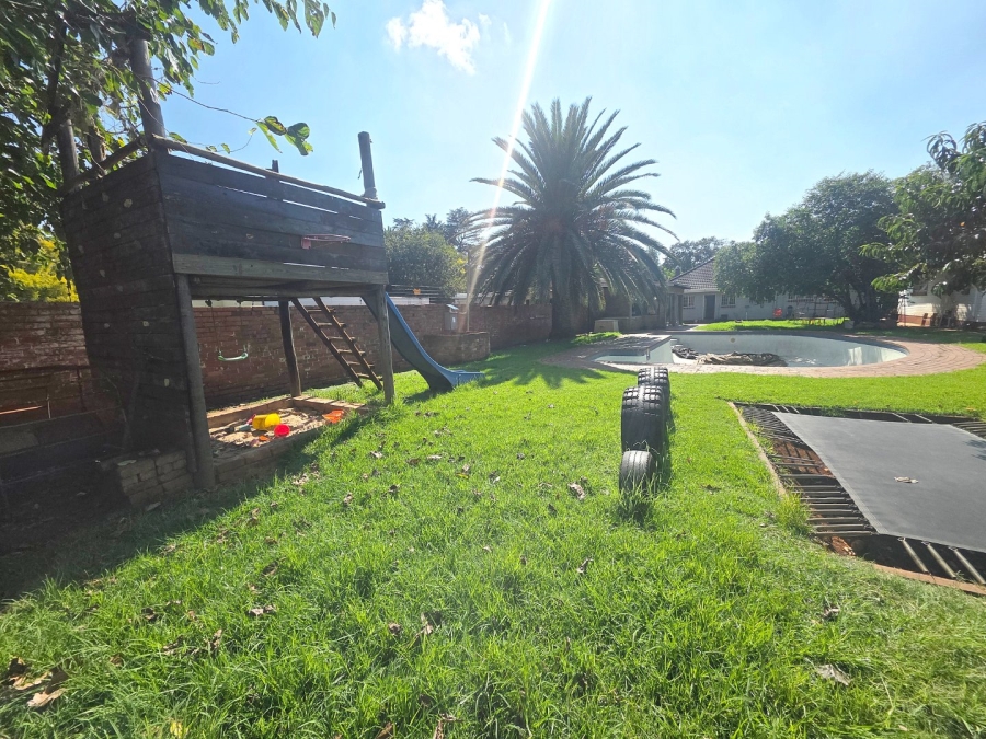 4 Bedroom Property for Sale in Strubenvale Gauteng
