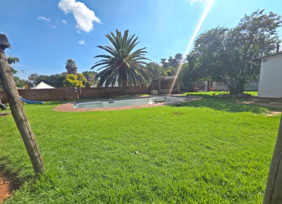 4 Bedroom Property for Sale in Strubenvale Gauteng