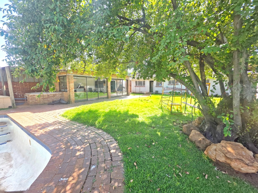 4 Bedroom Property for Sale in Strubenvale Gauteng