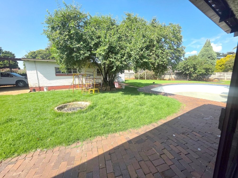 4 Bedroom Property for Sale in Strubenvale Gauteng