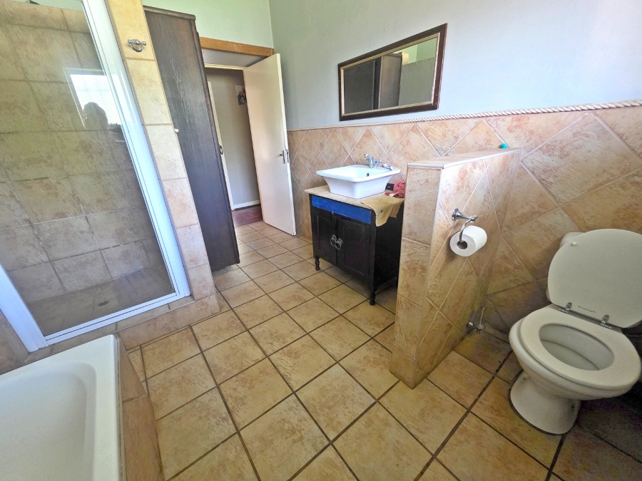 4 Bedroom Property for Sale in Strubenvale Gauteng