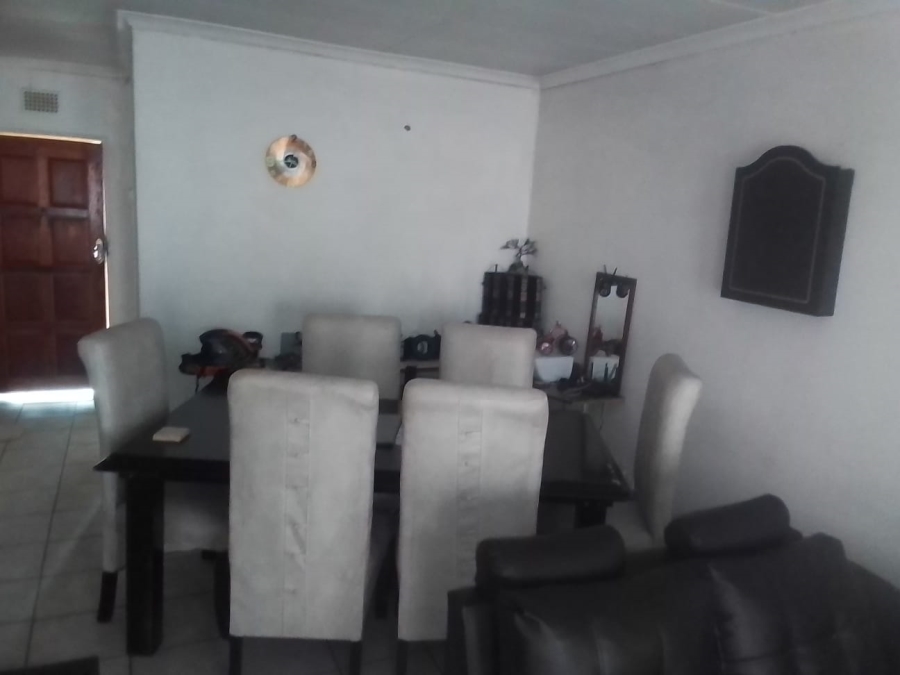 Bedroom Property for Sale in Casseldale Gauteng