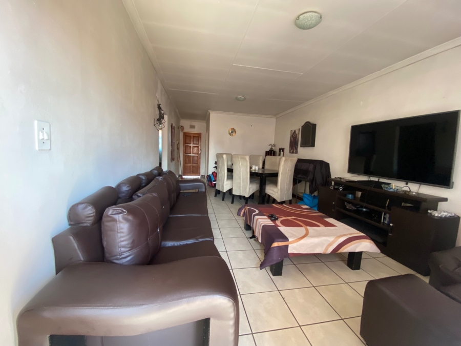  Bedroom Property for Sale in Casseldale Gauteng