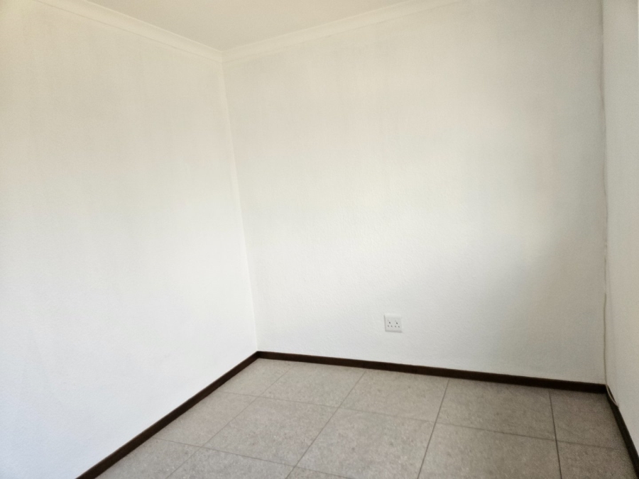2 Bedroom Property for Sale in Birchleigh Gauteng