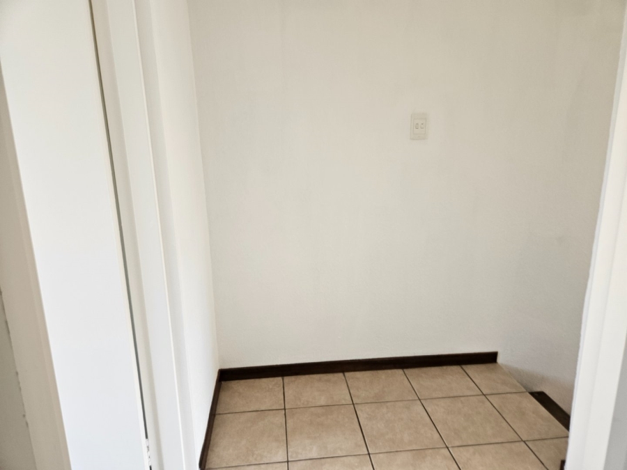 2 Bedroom Property for Sale in Birchleigh Gauteng