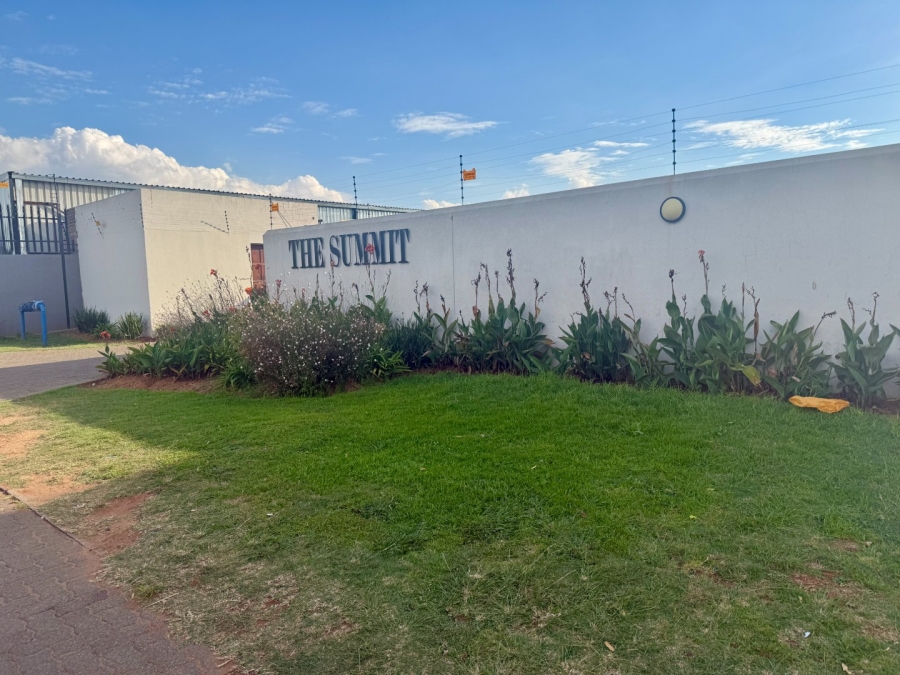 2 Bedroom Property for Sale in Mayberry Park Gauteng