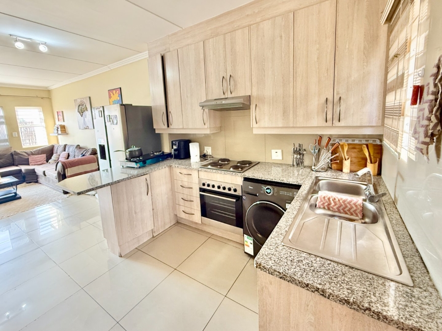 2 Bedroom Property for Sale in Mayberry Park Gauteng