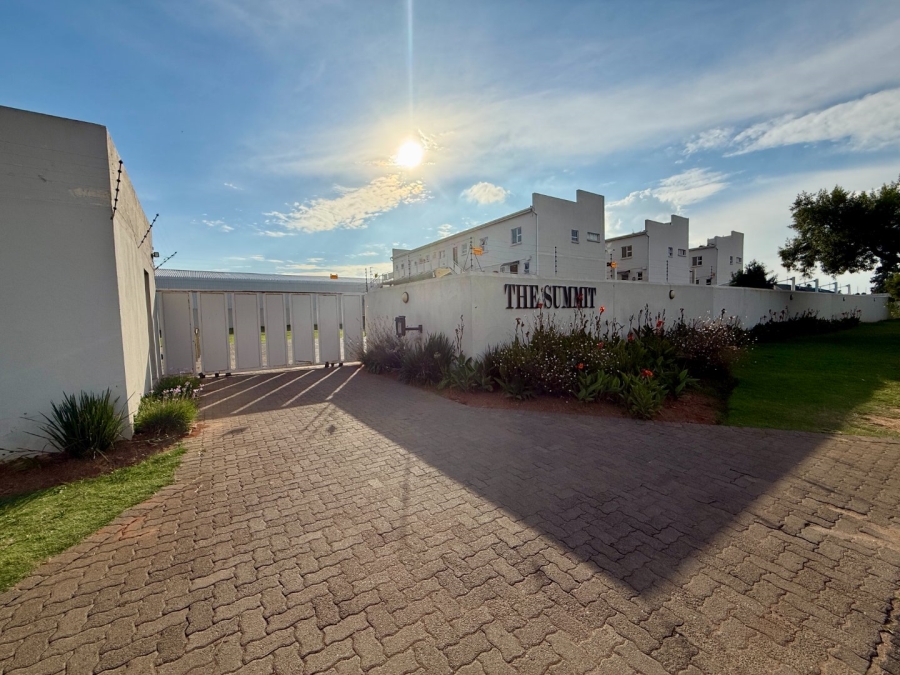 2 Bedroom Property for Sale in Mayberry Park Gauteng