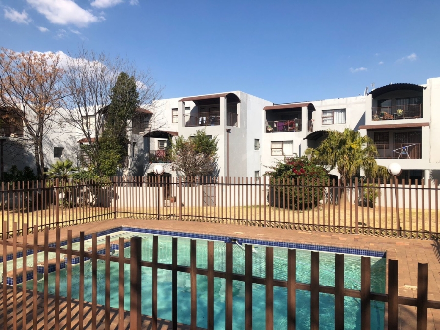 2 Bedroom Property for Sale in Vorna Valley Gauteng